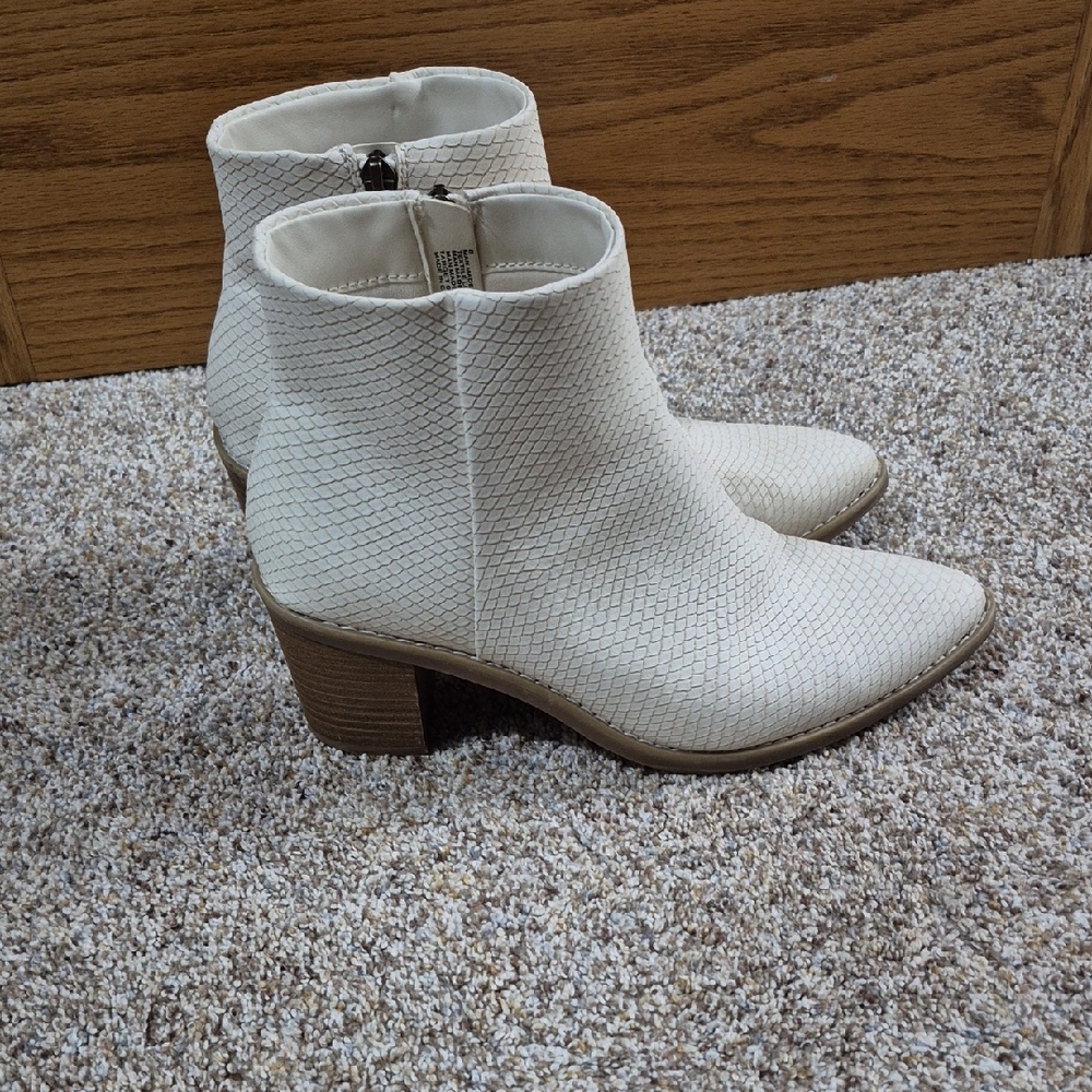 Size 8 Ankle Booties Womens
